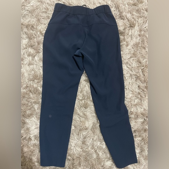 Lulu lemon - On the Fly 7/8 Pant Woven - Picture 5 of 7